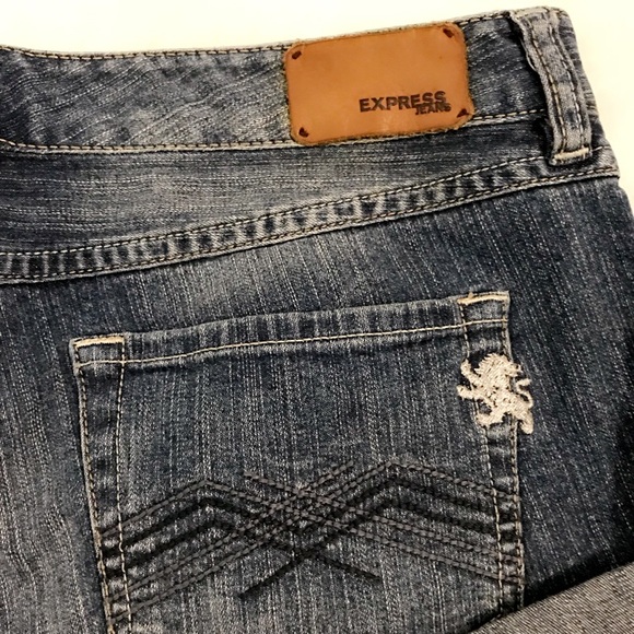 Express Shorts - Picture 5 of 5